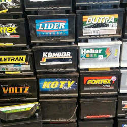 Bateria automotiva usada Bateria automotiva usada